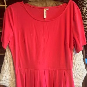 Dress, pink, petite XL, tapered fitting.